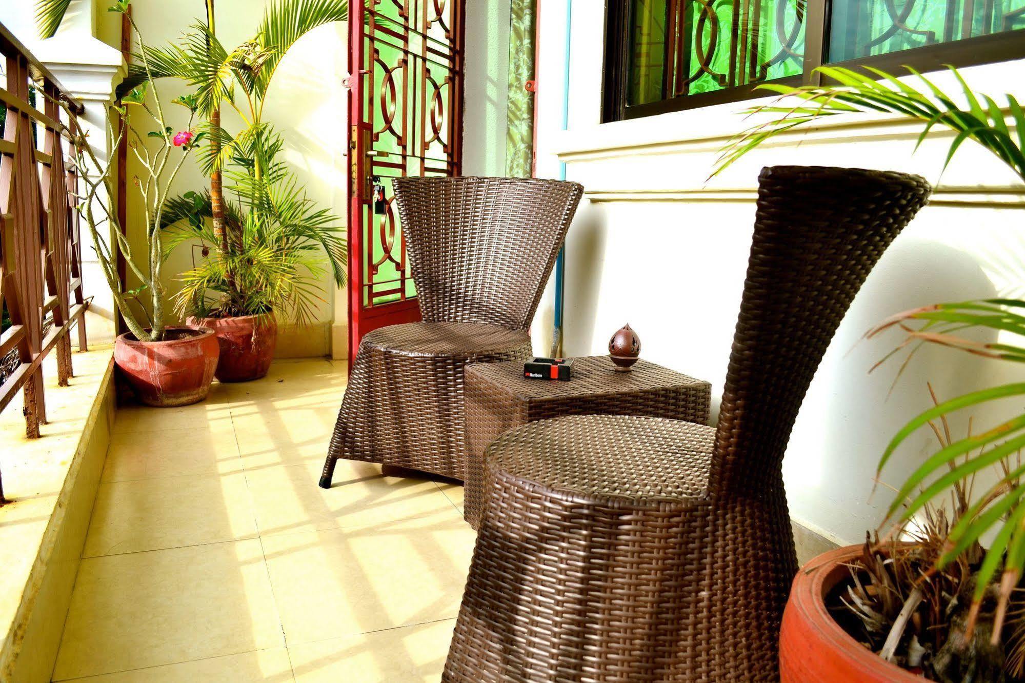 Cyclo Hotel-Bar-Restaurant بنوم بنه المظهر الخارجي الصورة