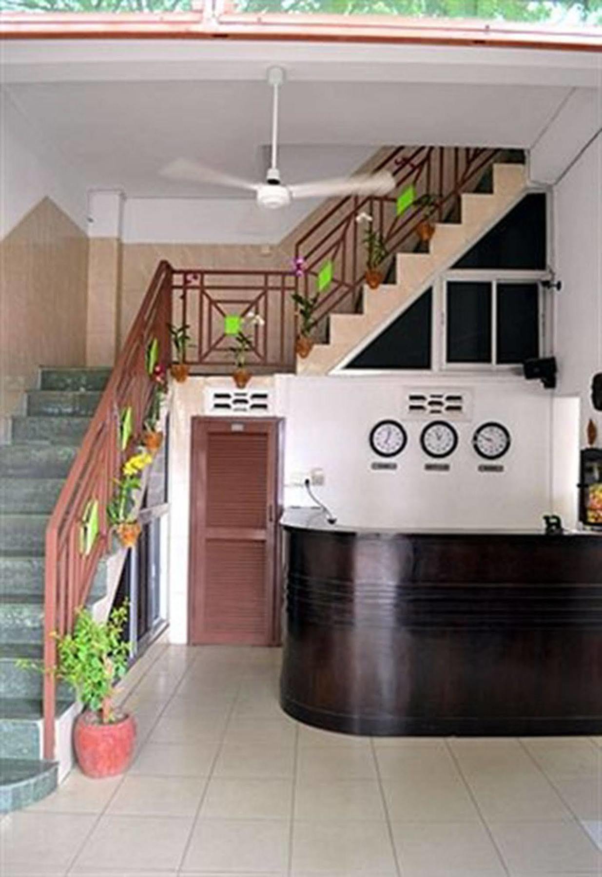 Cyclo Hotel-Bar-Restaurant بنوم بنه المظهر الخارجي الصورة